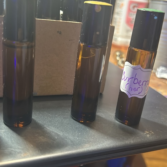 Colognes and perfumes amazing fragrances 10ml bottles - Picture 4 of 4